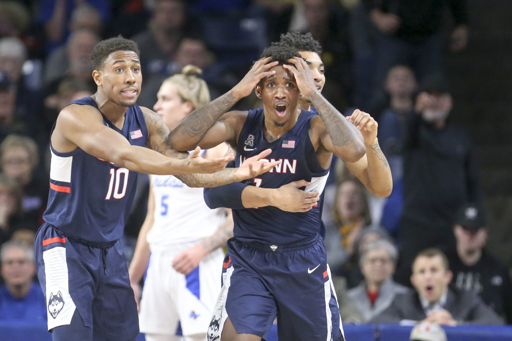 Tulsa Golden Hurricane vs Connecticut Huskies